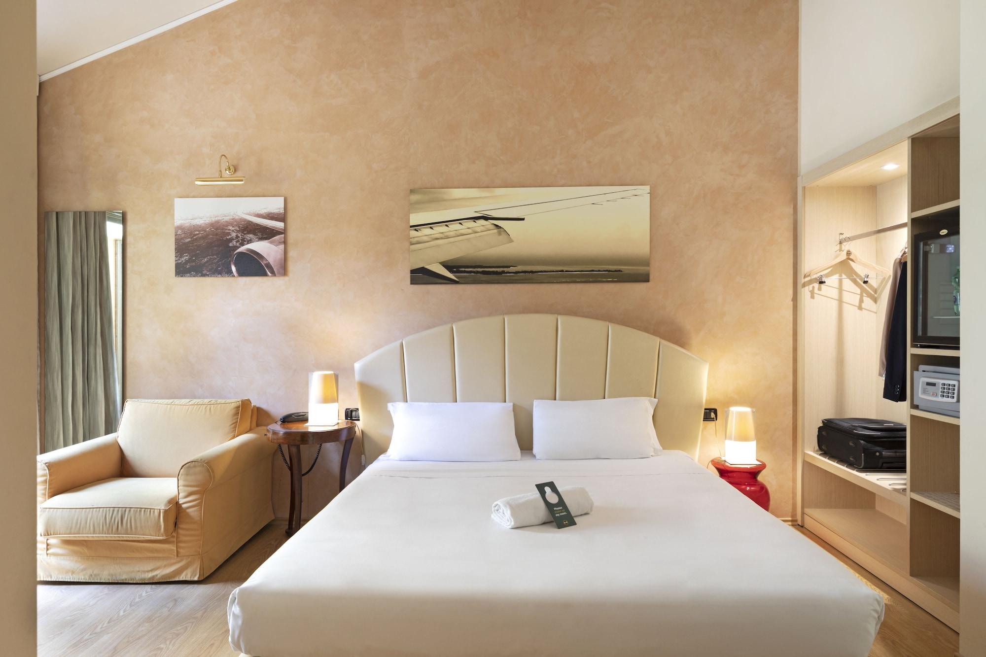 B&B Hotel Malpensa Lago Maggiore Vergiate Exteriör bild